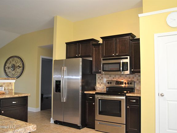 4th image of 7647 Brierfield Dr