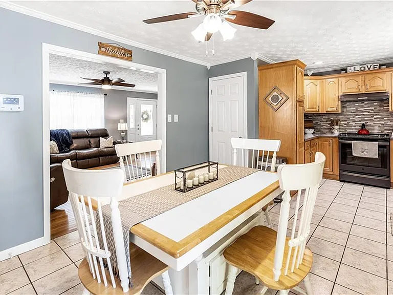 956 Pine Valley Rd — Photo 32