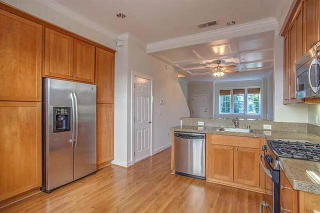 219 Cahill Park Dr — Photo 4