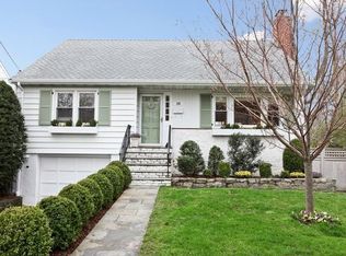 208 Melbourne Ave, Mamaroneck, NY 10543