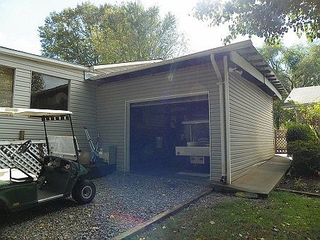 5th image of 3220 Marcia Ln