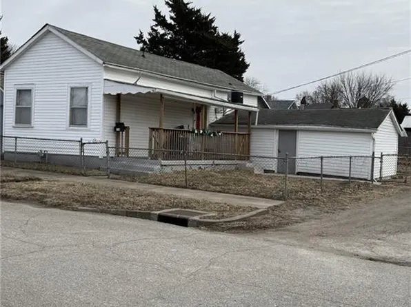 1118 Monterey St, Saint Joseph, MO 64503