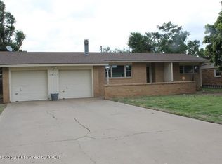 1805 S Eton St, Perryton, TX 79070