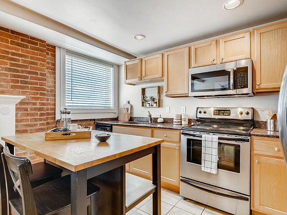 5th image of 1750 Gaylord St APT H