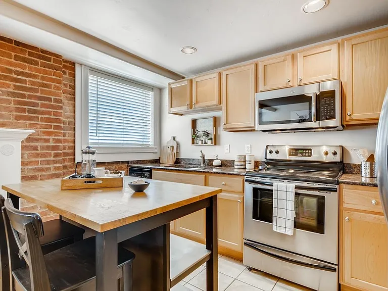 1750 Gaylord St #H — Photo 5