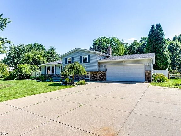 2nd image of 1700 Poppy Dr NW