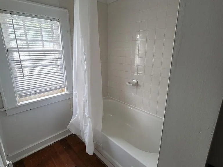 620-22 Fellows Avenue — Photo 6