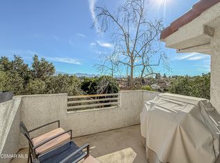 2533 Antonio Dr Unit 301, Camarillo, CA 93010