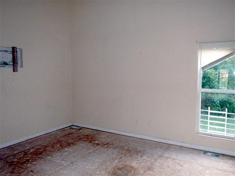 2nd image of 2410 Cleveland Ave