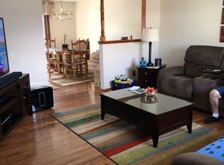 49 Meadowlawn Rd, Cheektowaga, NY 14225