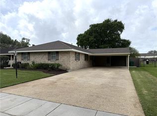 42 Marie Dr, Gretna, LA 70053