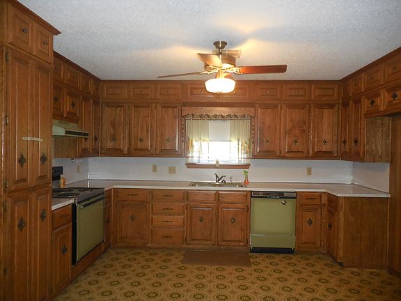 5th image of 504 N Carpenter St