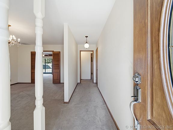 4th image of 8231 E 32nd St