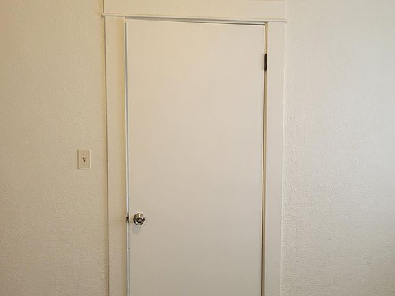 3rd image of 801 Church St #805-1/2