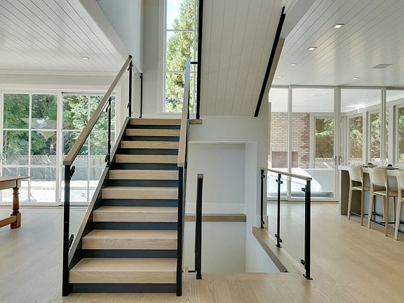 3rd image of 5 Maidstone Ave