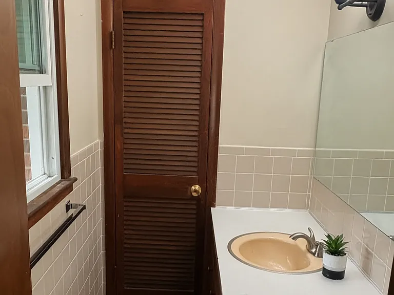 1806 Safari Dr — Photo 17
