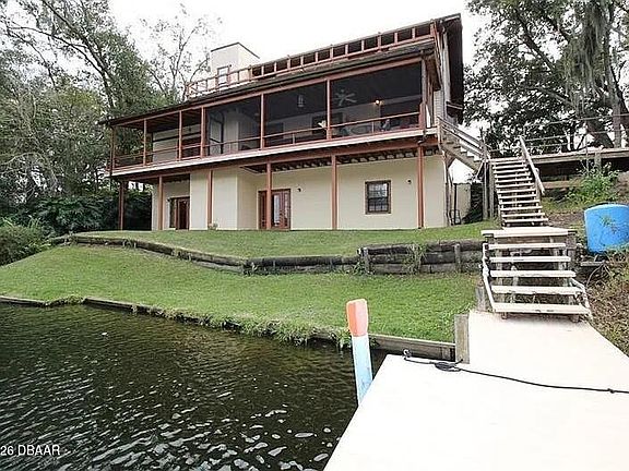 3rd image of 960 Lake Cove Trl