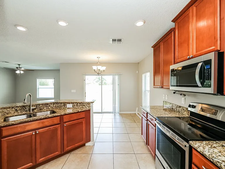 6402 Trent Creek Dr — Photo 8