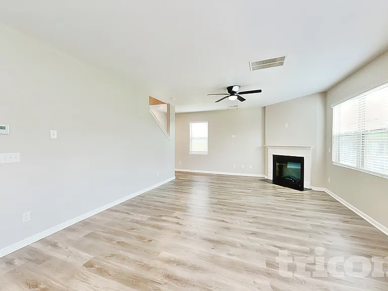 99 Yonah Way — Photo 3