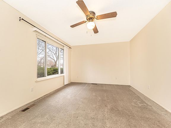 4th image of 9216 Panama Ave