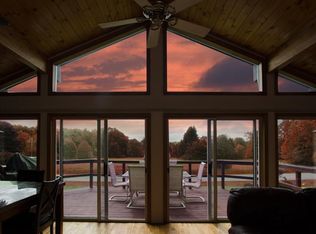 32 Pleasant View Dr, Hudson Falls, NY 12839