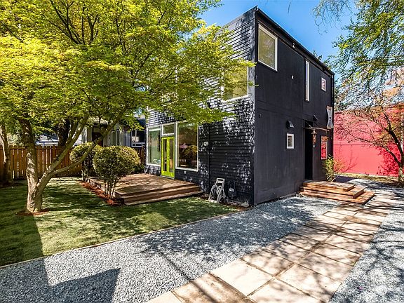 Welcome to this loft inspired, modern-industrial home>