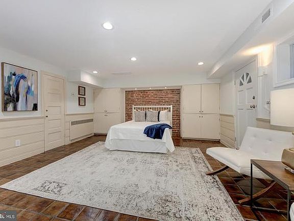 4th image of 2559 Waterside Dr NW #Basement