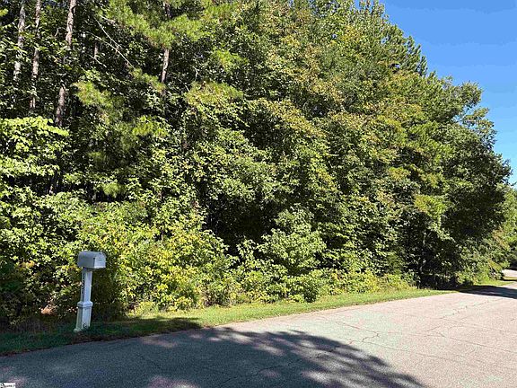 2nd image of 110 Peninsula Dr