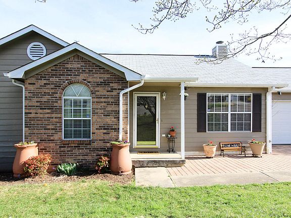 2nd image of 4608 Woodbridge Ln