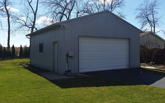 5th image of 29W281 Canterbury Dr