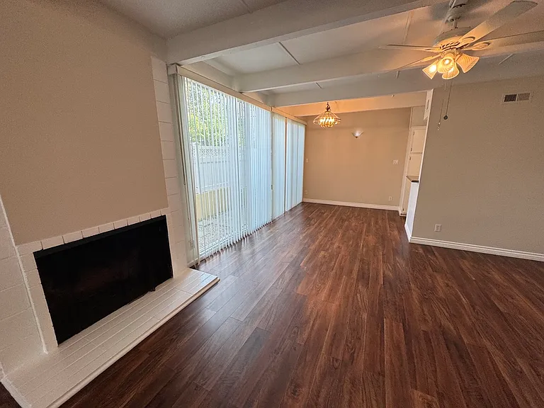 11500 Rochester Ave #11500 — Photo 38