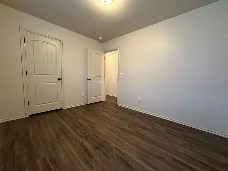 412 Chalk Hill Ct — Photo 31