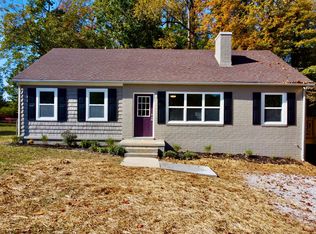 317 W Ford Valley Rd, Knoxville, TN 37920