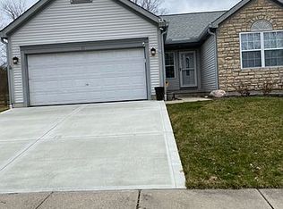 16 Lantern Chase Dr, Delaware, OH 43015
