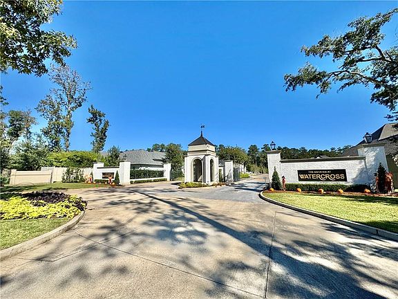 3rd image of 5076 Twin River Pl