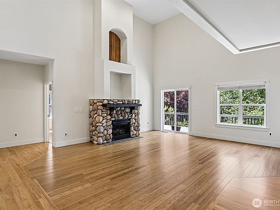 5th image of 2445 W 10th Street