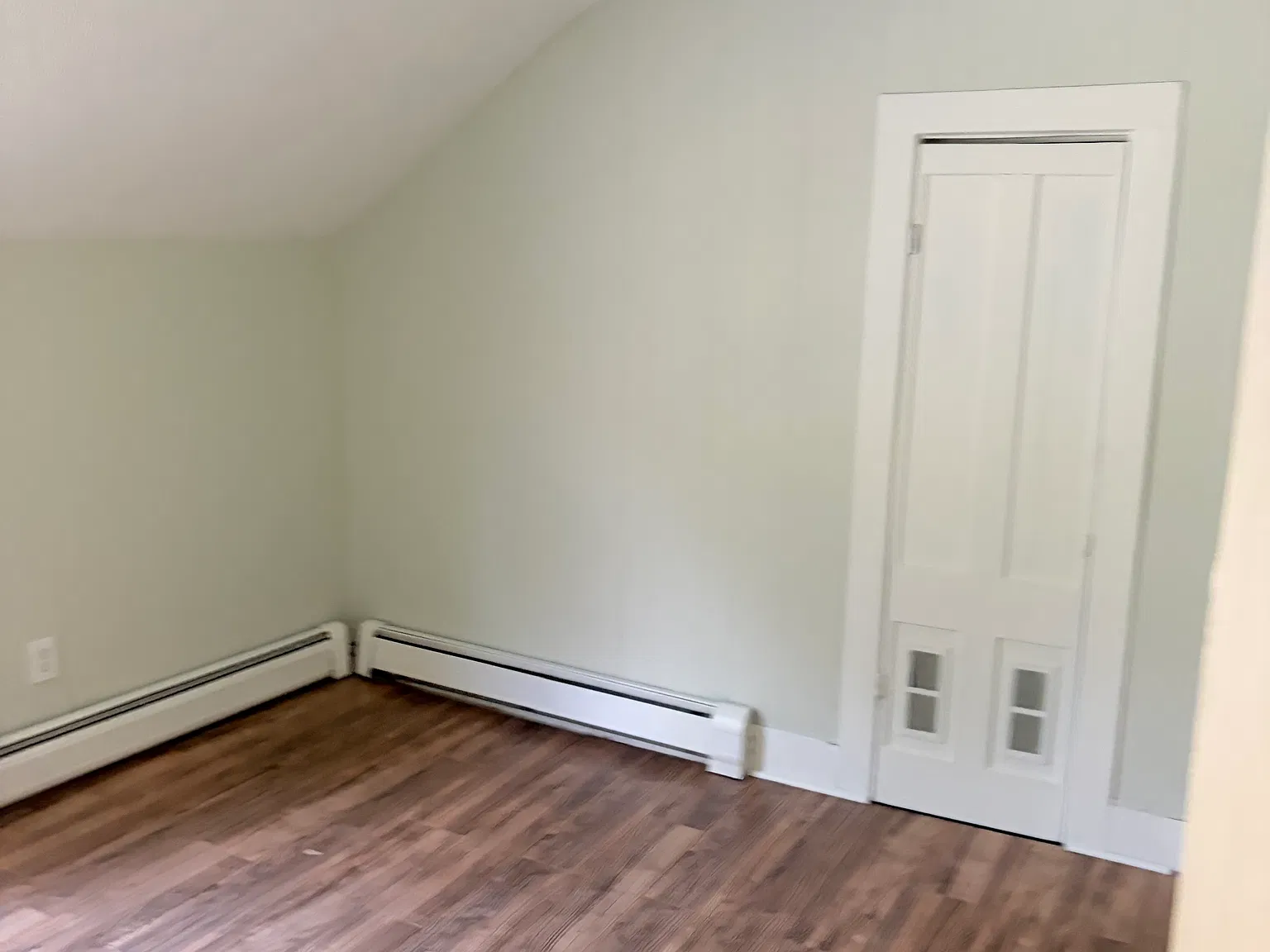 3 bed, 1.5 bath, $1,800 — Photo 2