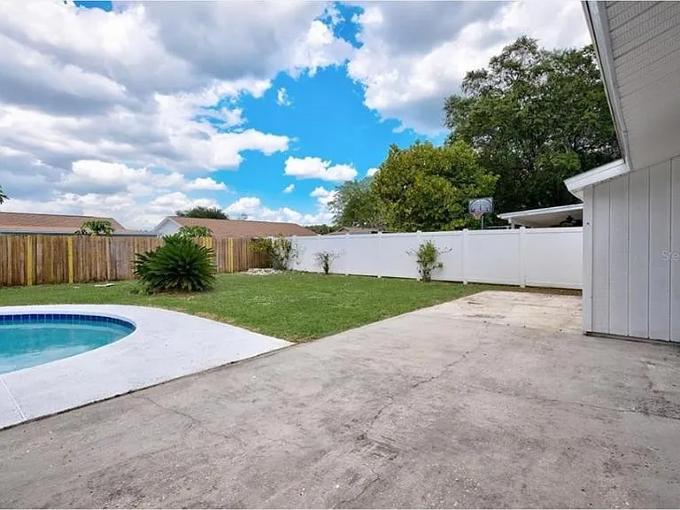 8223 Drycreek Dr — Photo 21