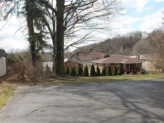 3rd image of 29 Waverly Dr