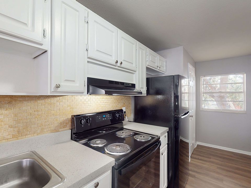 Lakeland Manor Apartment Homes Apartment Rentals Lakeland, FL Zillow