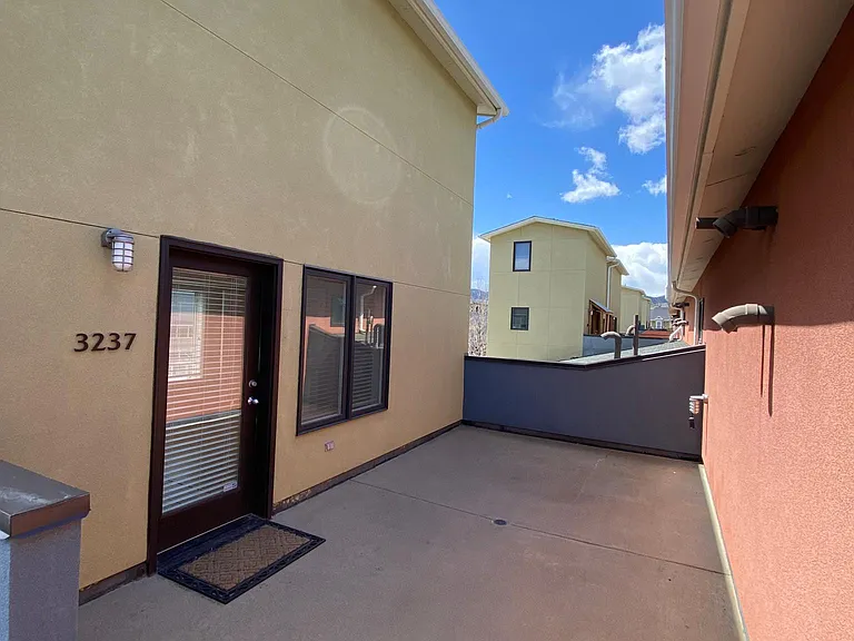 3237 Carbon Pl — Photo 3