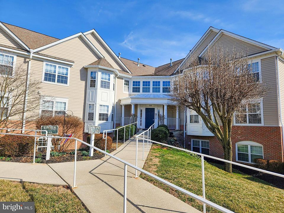 1st image of 108 Bayland Dr Unit 21