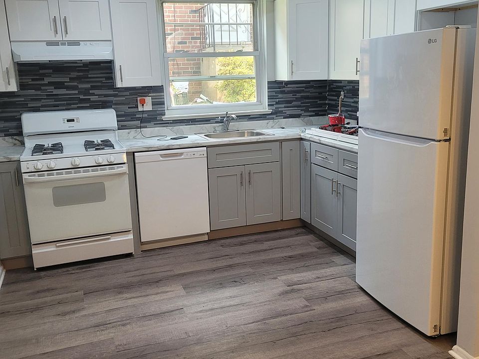 1st image of 1715 Borbeck Ave Floor 1