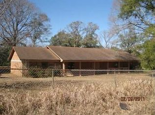 9905 Red Oak Dr, Semmes, AL 36575