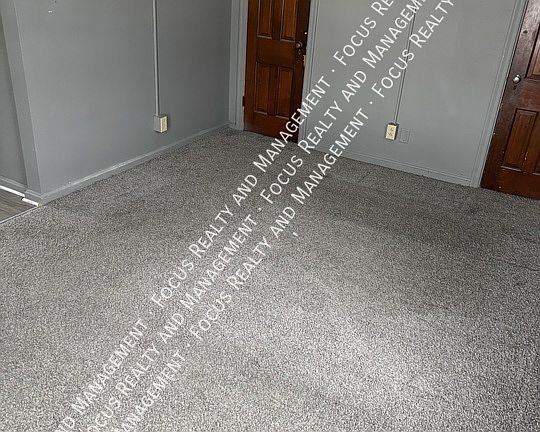 3rd image of 15 E Vine St #4