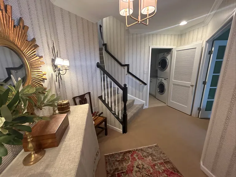 618 Arbor Ct — Photo 2