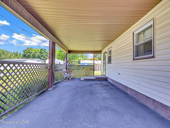 4th image of 144 Whitlock St