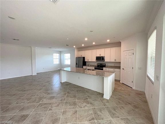 3rd image of 14600 Sycamore Ct #2822
