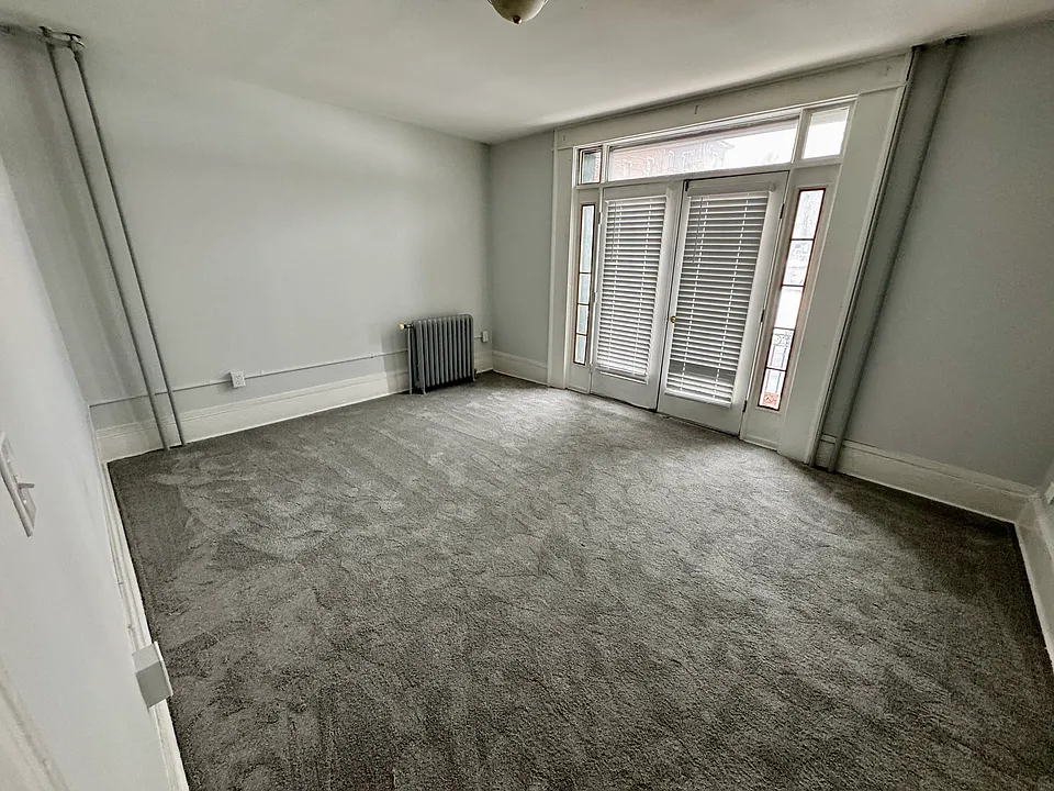 208 Main St #3H