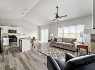 1604 E Franklin Ave, Indianola, IA 50125